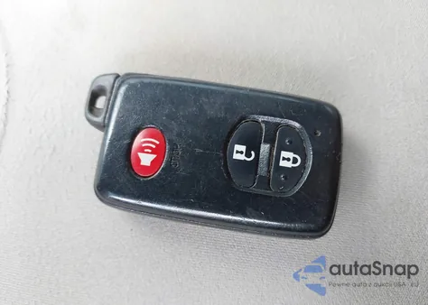 2014 Toyota Prius Three из США, поврежденный, VIN JTDKN3DU6E1745328